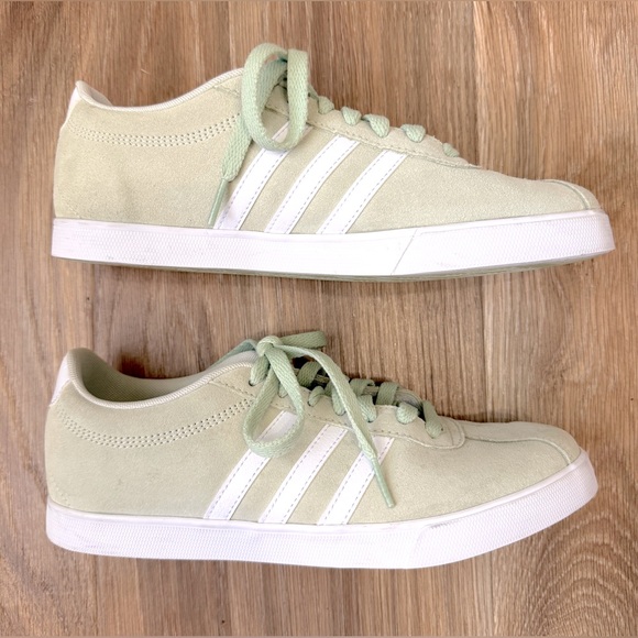 Adidas Womens Classic Ortholite AQ0781 Green Casual Shoes Sneakers Size 7.5 EUC - Picture 4 of 6
